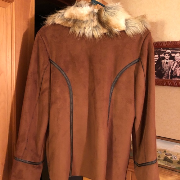 Jacket - Picture 2 of 3